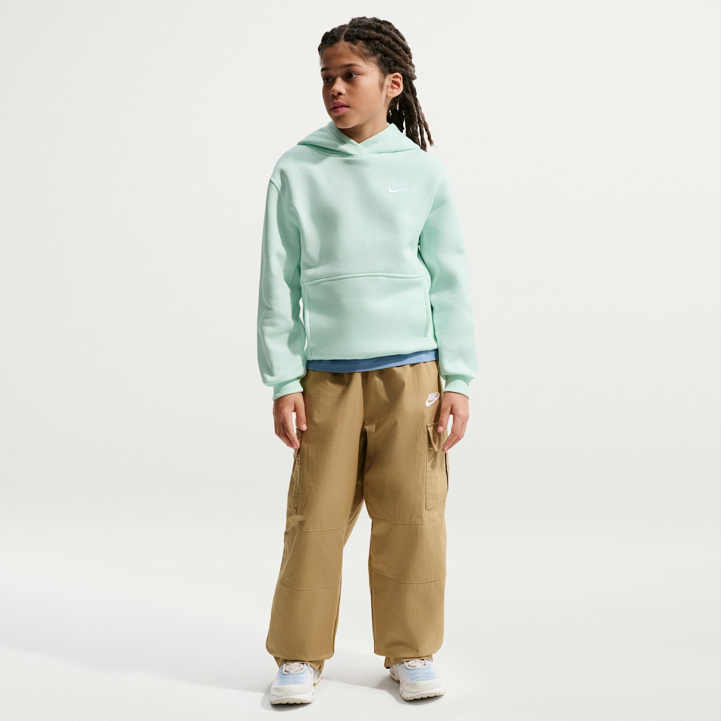 Детское худи Nike Sportswear Club Fleece Pullover, цвет: Зелёный / Белый, вариант 1 — фото 4