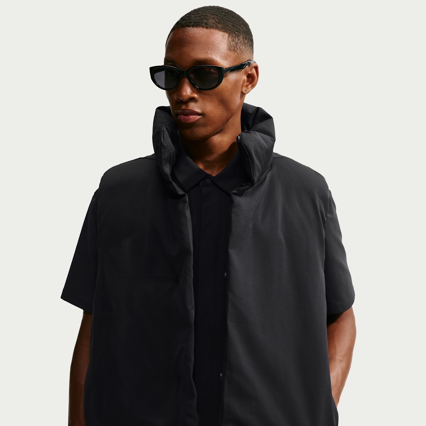 Мужской жилет Nike 24.7 OuterCalm Therma-FIT Down-Fill, цвет: Чёрный / Серый — фото 1