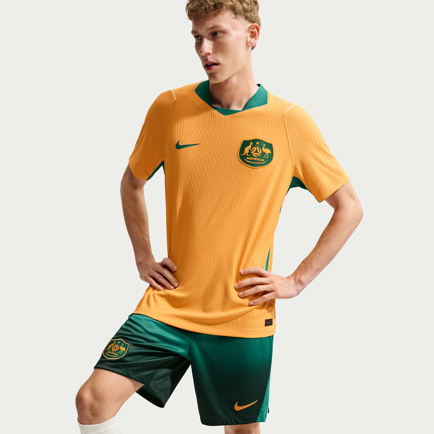 Мужское футбольное игровое джерси Nike Australia 2026 Match Home Aero-FIT, цвет: Золотой / Зелёный — фото 3