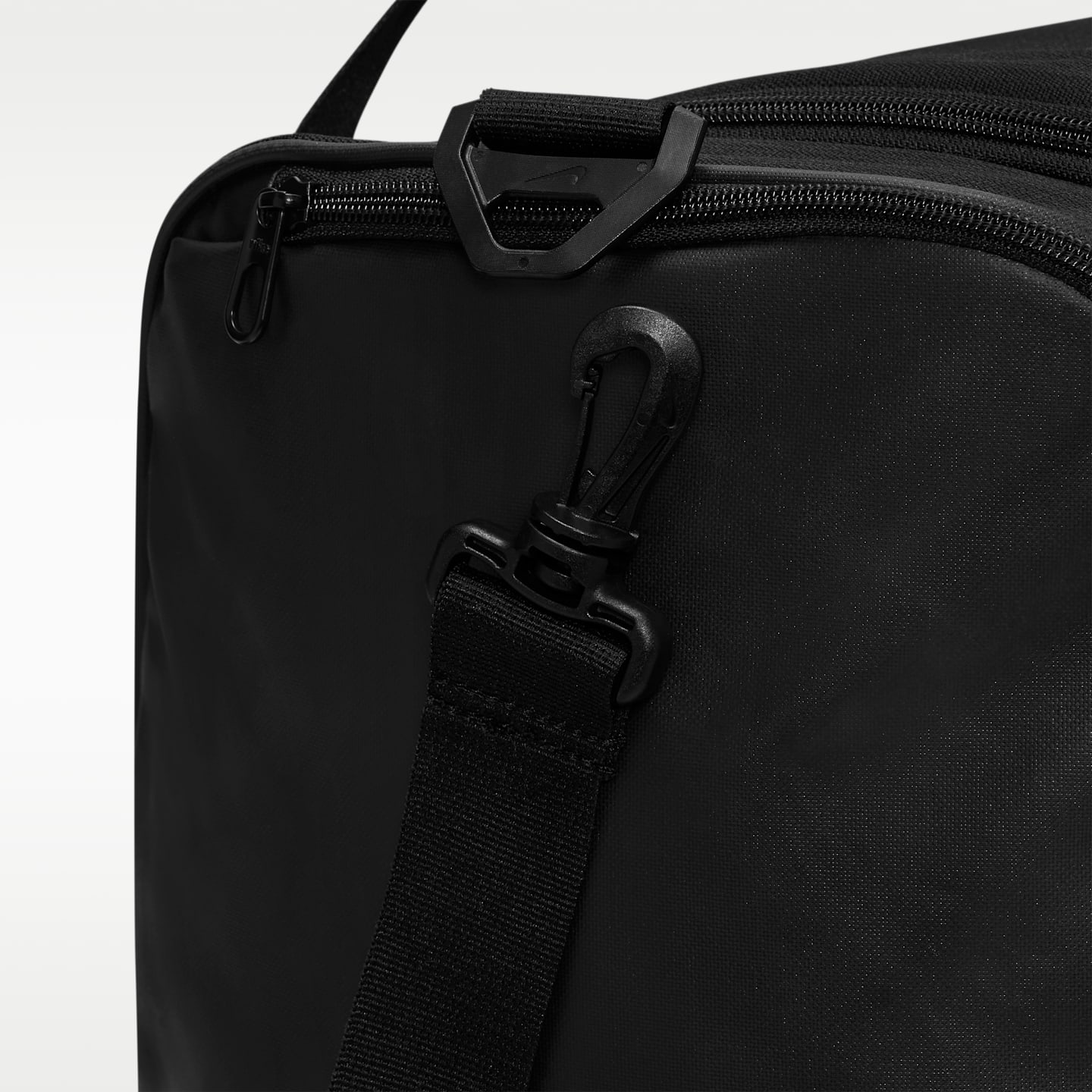 Мужская сумка Nike Brasilia 9.5 Training Duffel (Medium, 60L), цвет: Чёрный / Белый — фото 9