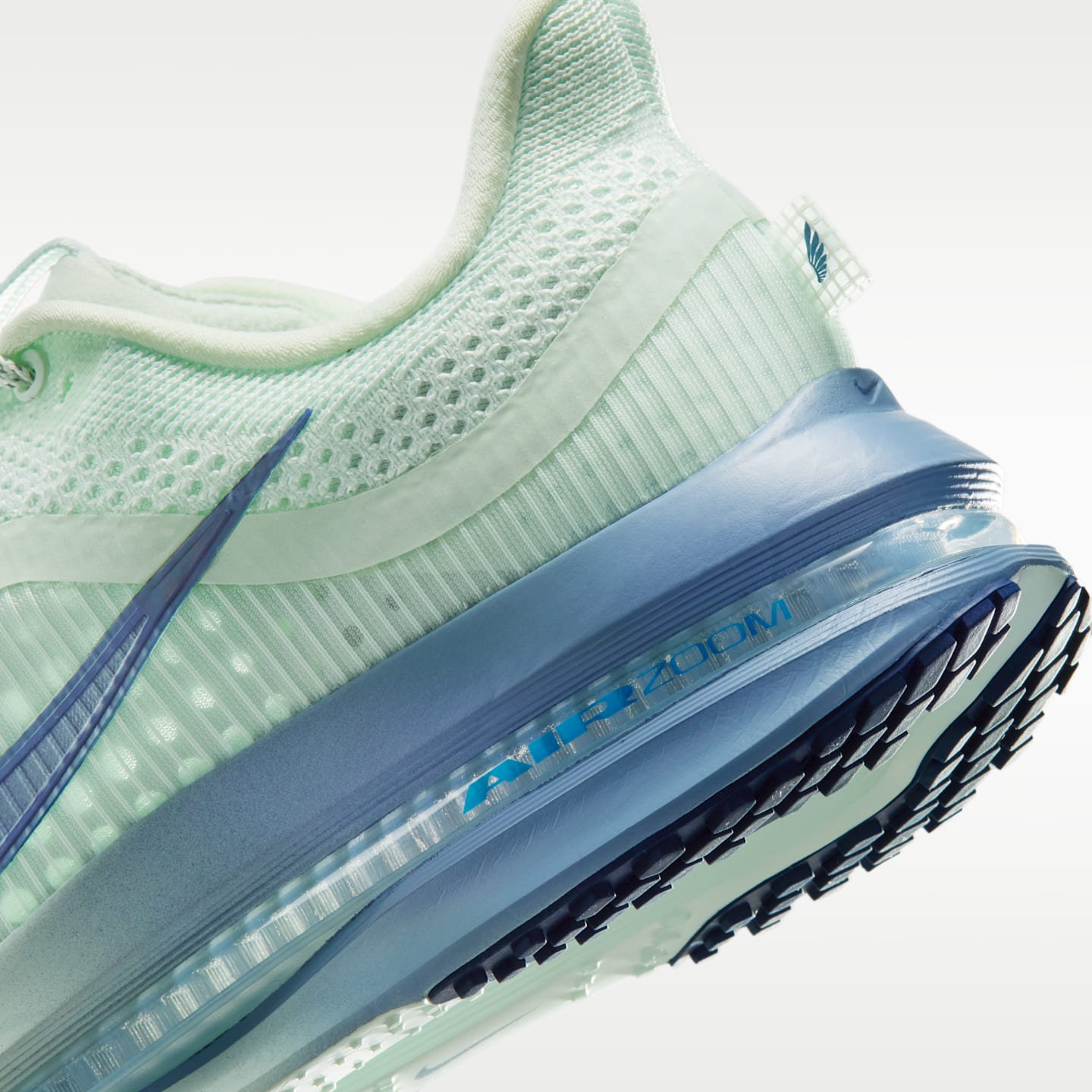 Женские кроссовки Nike Pegasus Premium Road Running, цвет: Зелёный / Синий — фото 8