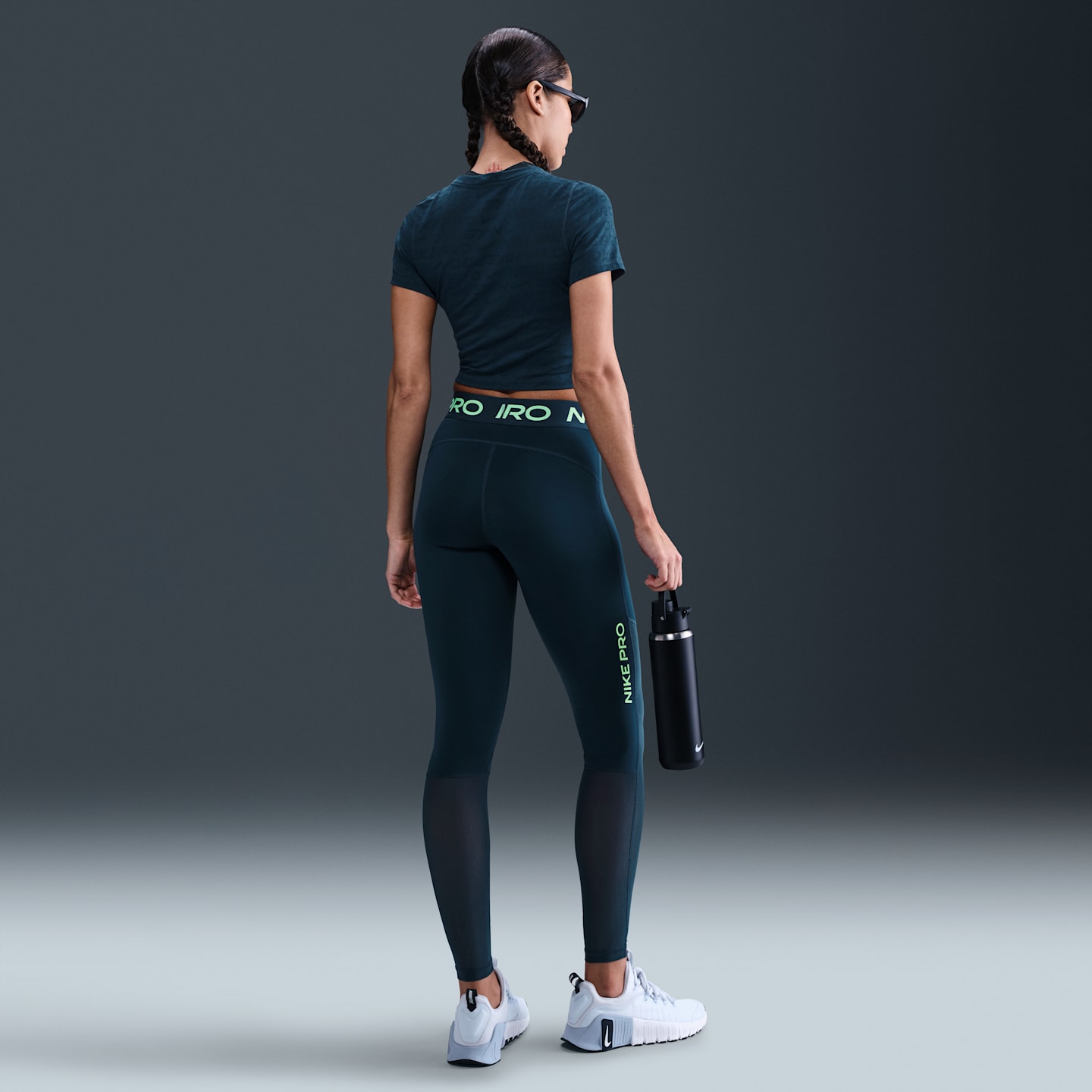 Женские леггинсы Nike Pro Mid-Rise Full-Length Mesh-Paneled, цвет: Тёмно-синий / Кислотно-жёлтый — фото 4