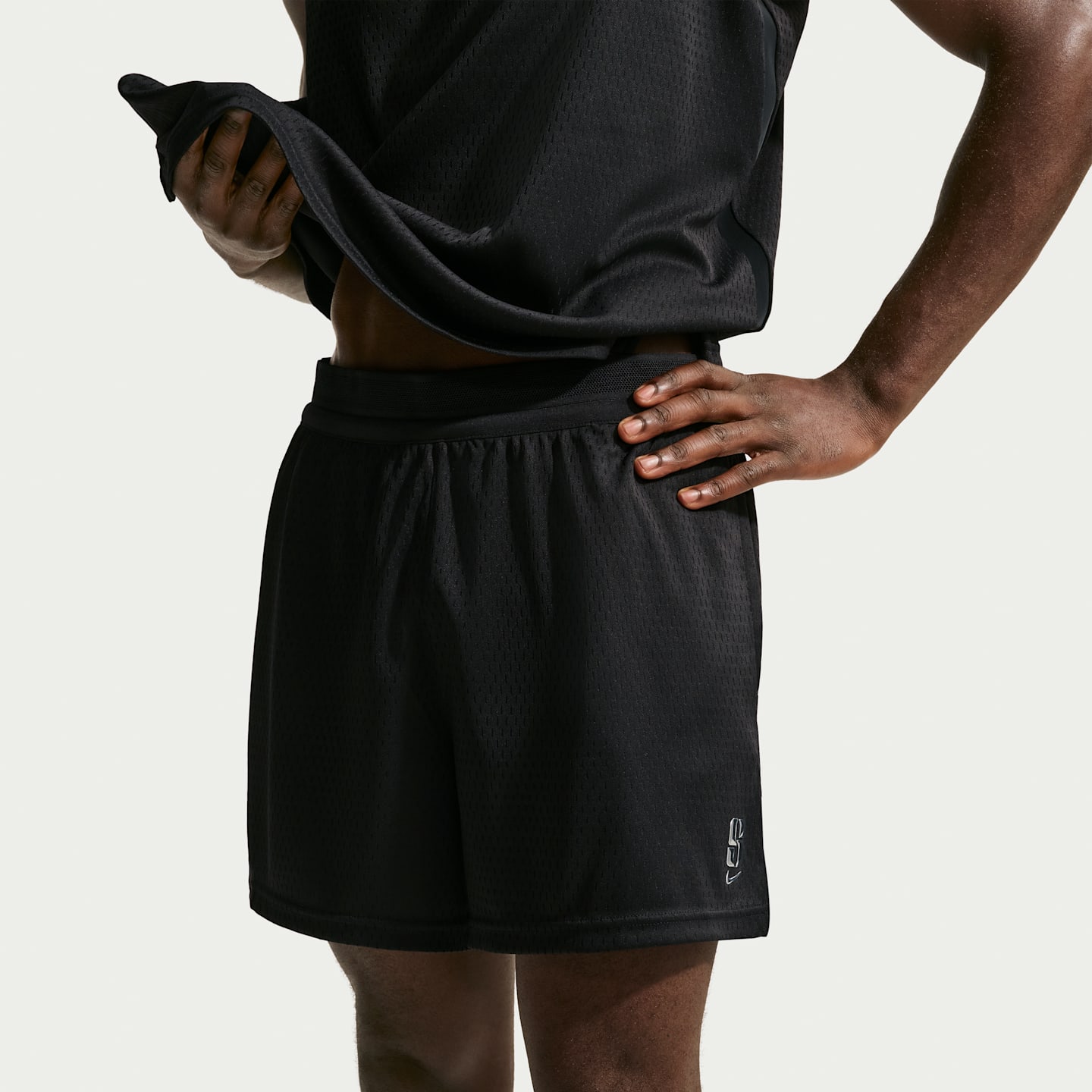 Баскетбольные шорты Nike Sabrina Aero-FIT, цвет: Чёрный / Ледяной серебряный — фото 3