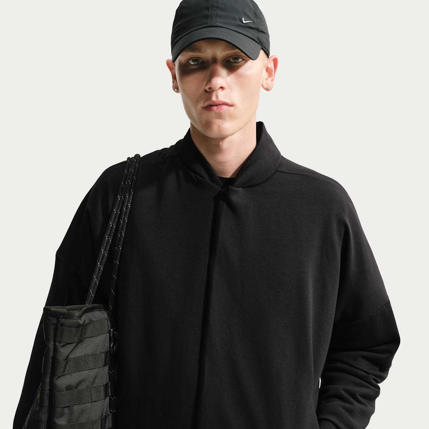 Мужская куртка Nike 24.7 ImpossiblySoft Plush Therma-FIT, цвет: Чёрный / Серый — фото 1