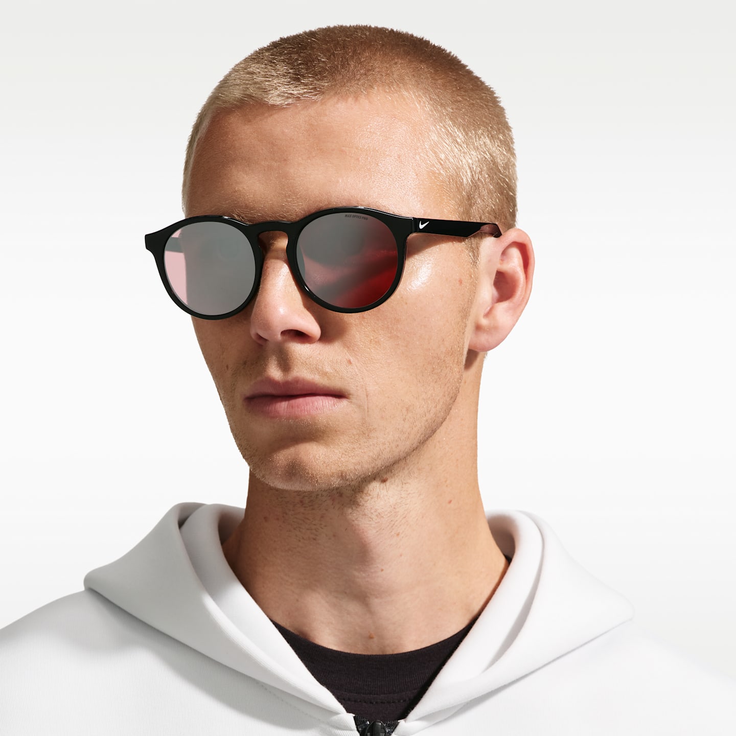 Женские очки Nike Swerve Team Road Tint, цвет: Чёрный / Серебристый — фото 4