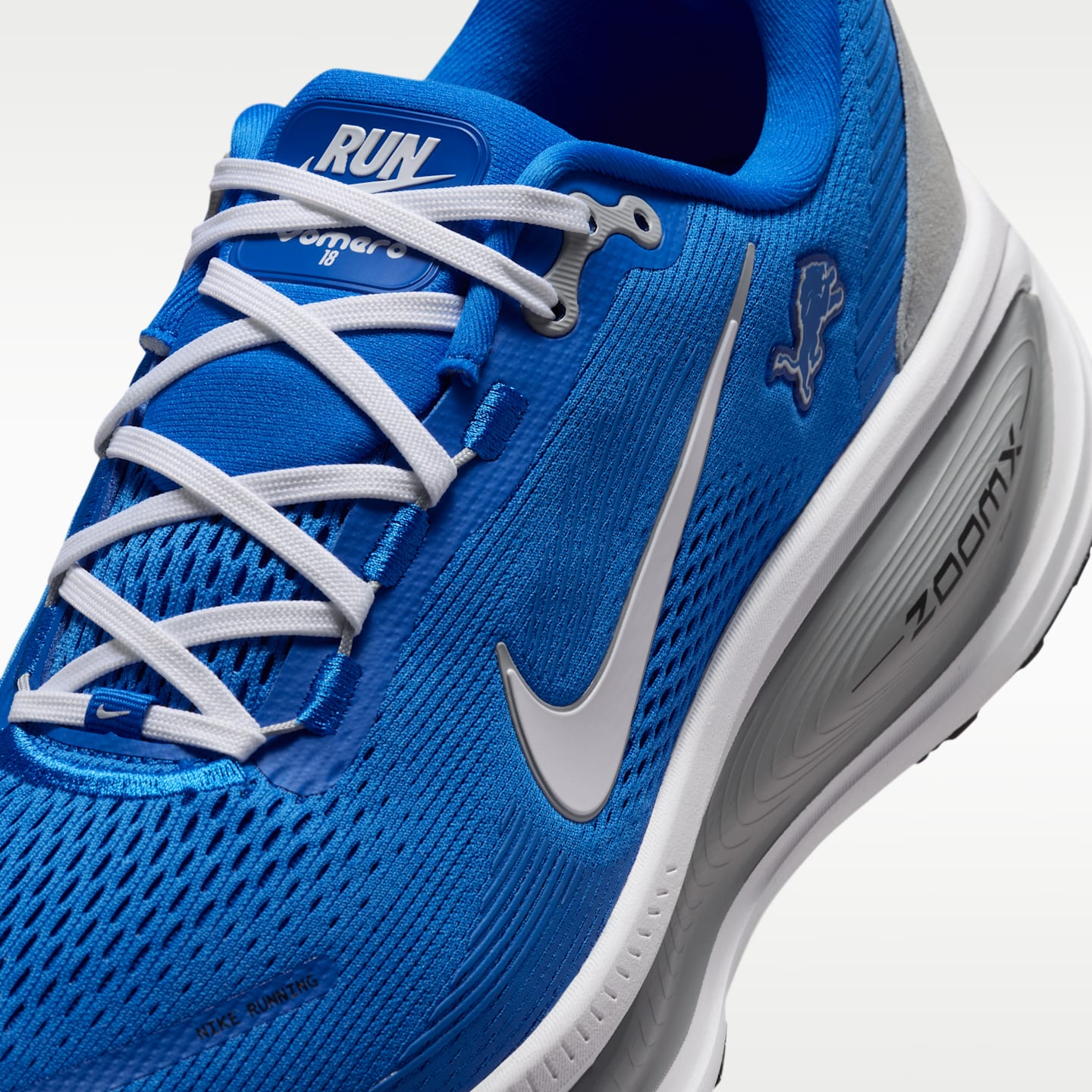 Мужские кроссовки Nike Vomero 18 (Detroit Lions) NFL Road Running, цвет: Синий / Волчий серый — фото 7