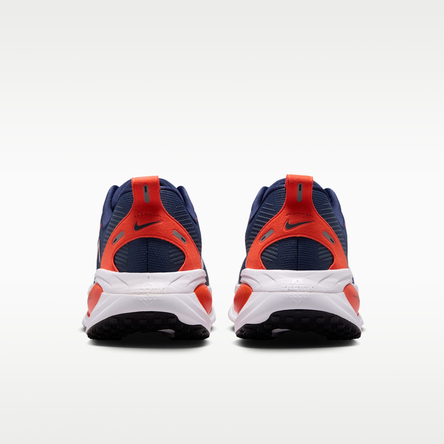 Мужские кроссовки Nike College Vomero 18 (Auburn) Road Running, цвет: Тёмно-синий / Оранжевый — фото 6