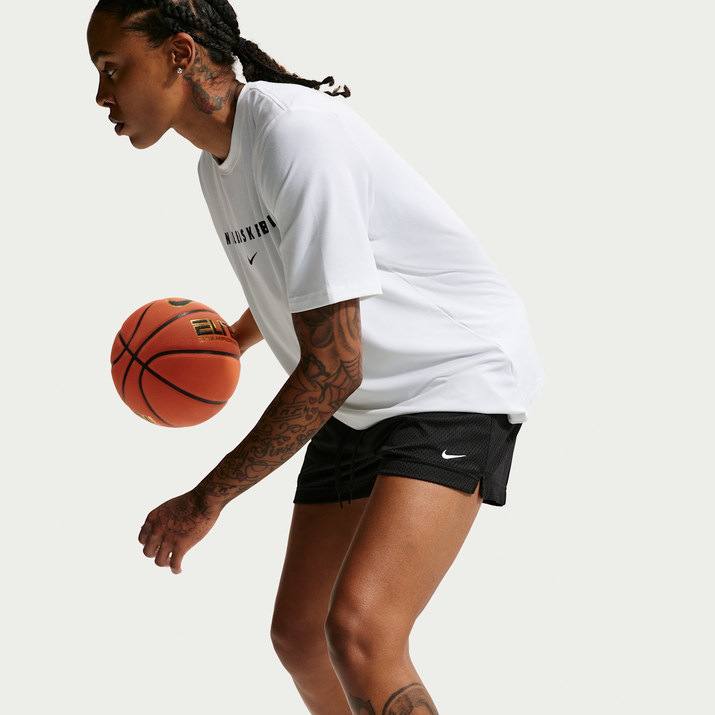 Женские баскетбольные шорты Nike Essential Dri-FIT из сетки, цвет: Чёрный / Белый — фото 4