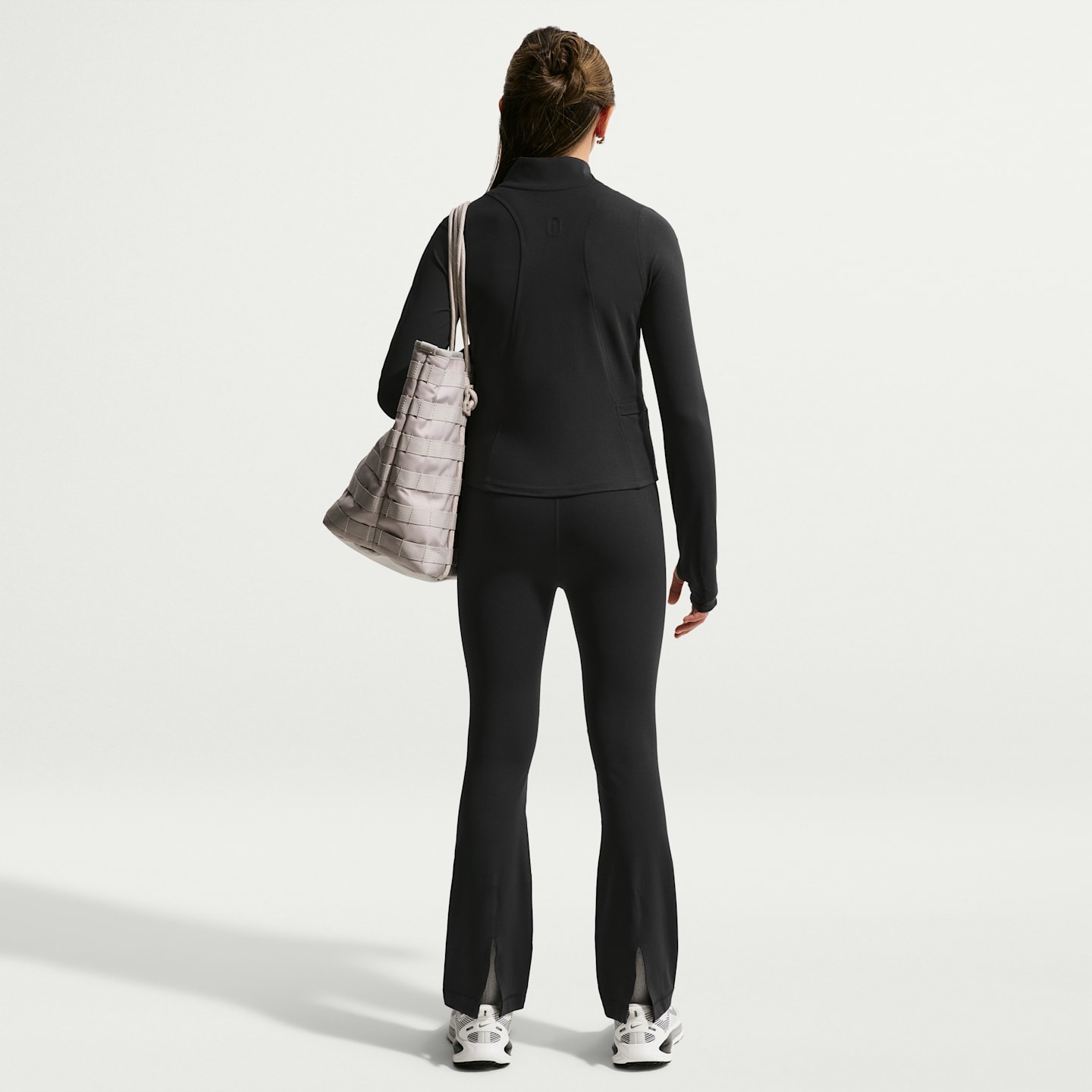 Детский приталенный топ для девочек Nike Mavn Dri-FIT на молнии с длинным рукавом, цвет: Чёрный — фото 5