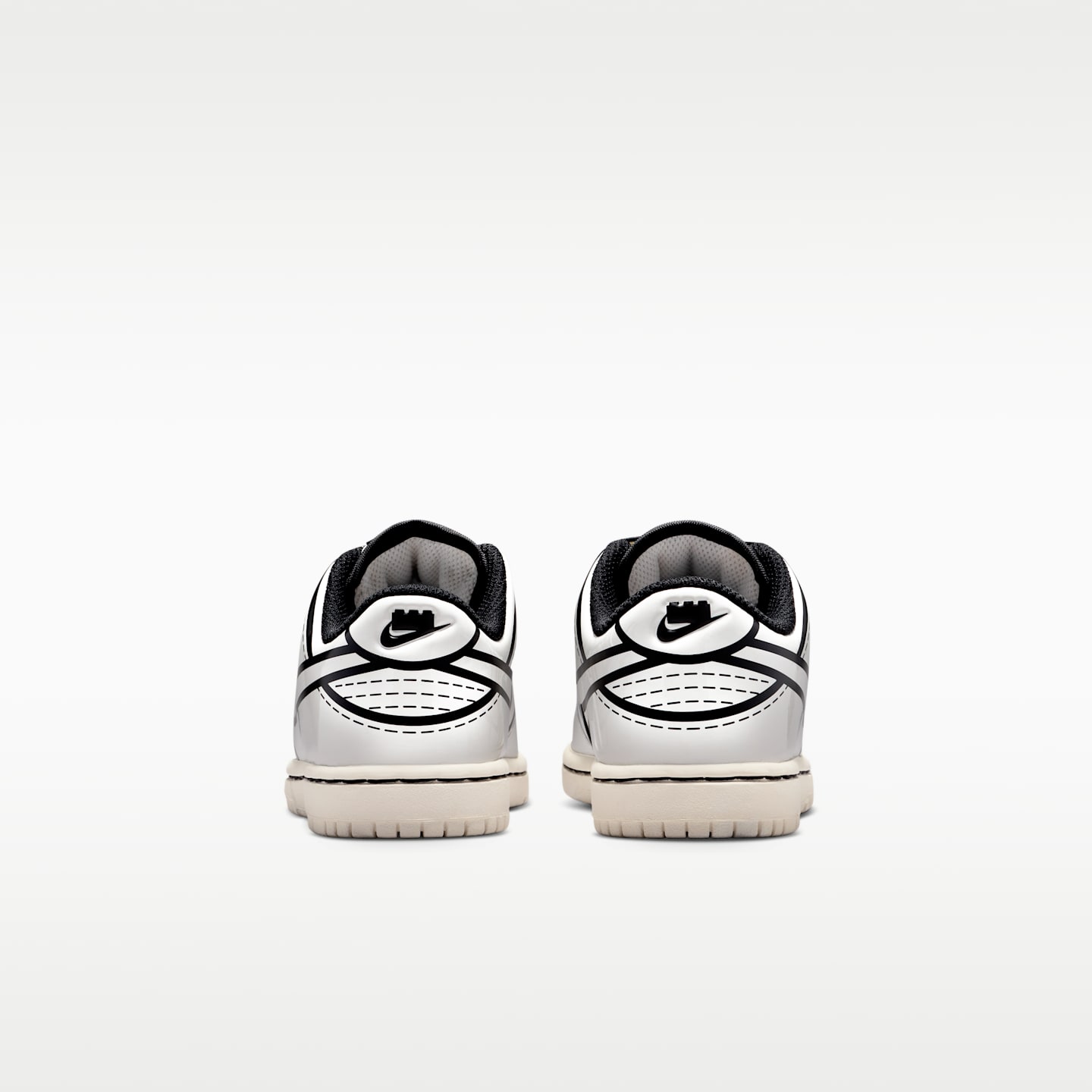 Детские кроссовки Nike Dunk Low x LEGO® Collection Little Kids' Shoes, цвет: Молочный / Чёрный — фото 6