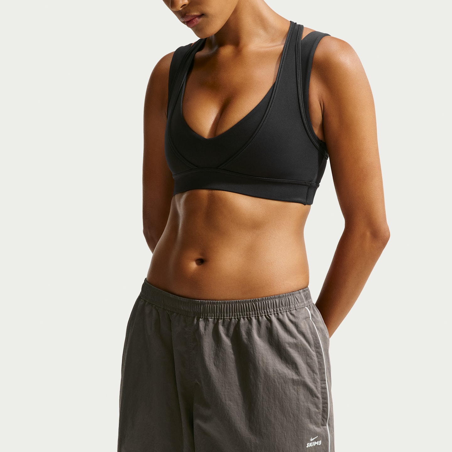 Женские брюки NikeSKIMS Crunchy Nylon Wide-Leg, цвет: Nskm Boulder — фото 4
