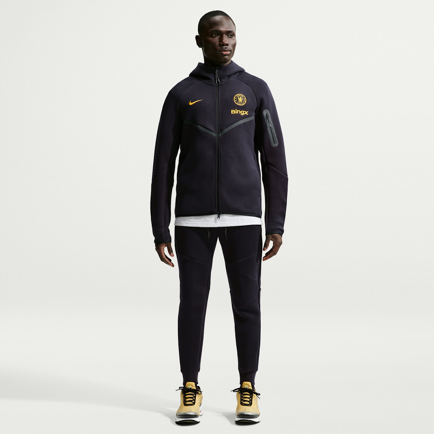 Мужское футбольное худи на молнии Nike Chelsea FC Tech Fleece Windrunner, цвет: Синий / Золотой — фото 4