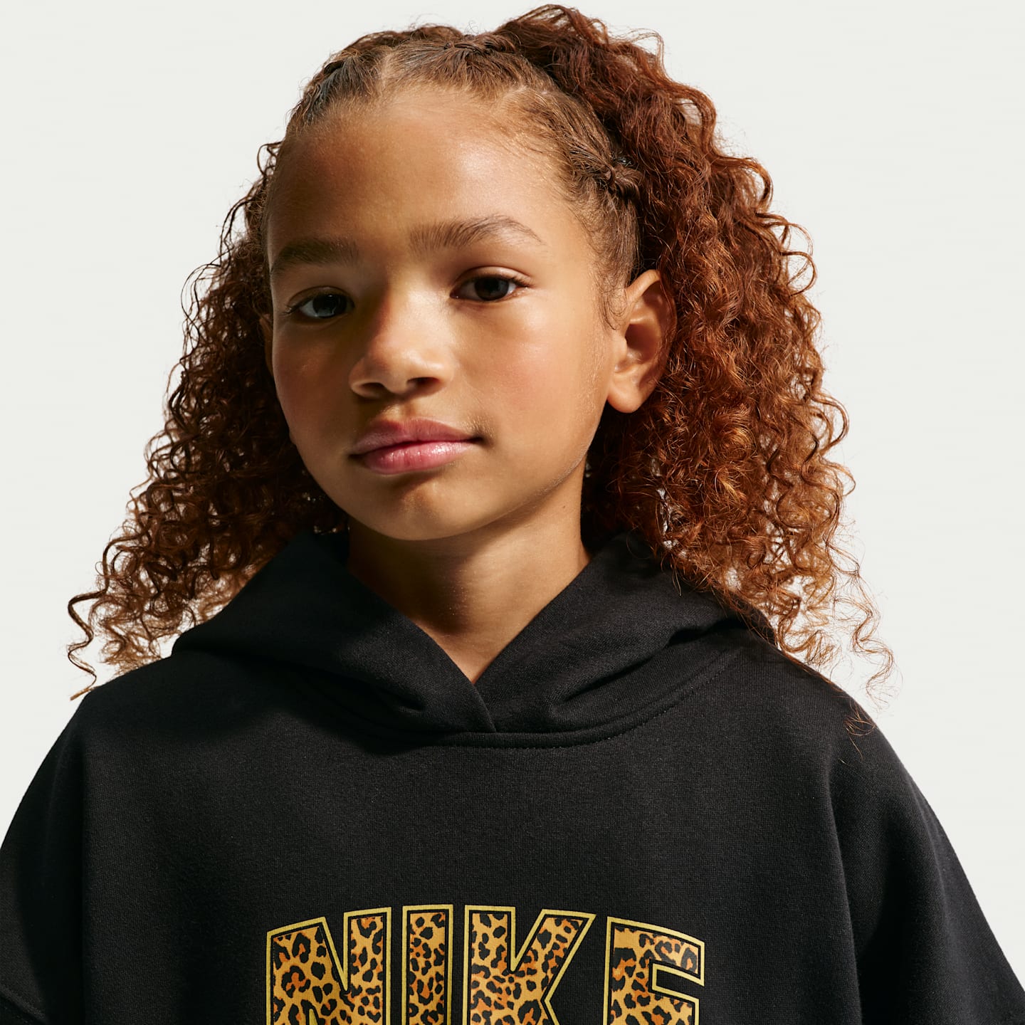 Детское флисовое худи-пуловер для девочек Nike Sportswear Studio оверсайз, цвет: Чёрный — фото 3