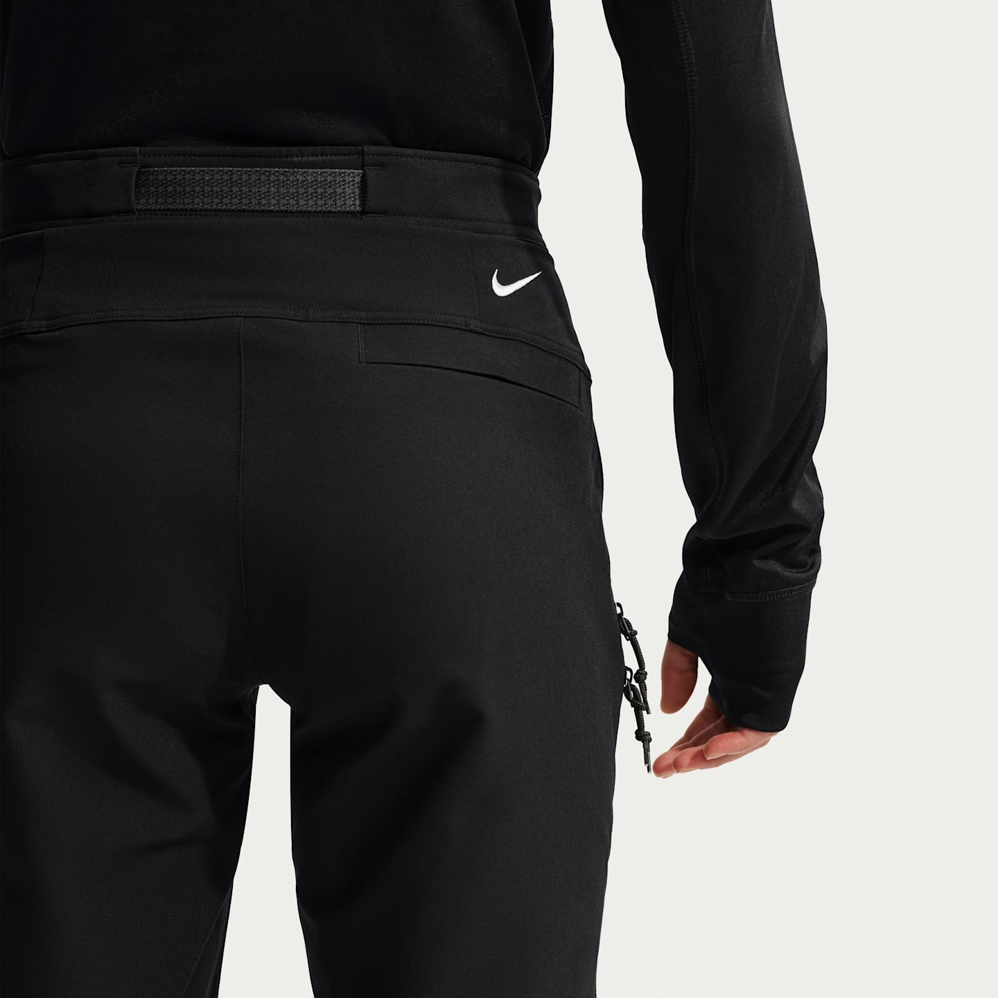 Женские брюки для походов Nike ACG Cloud Trekker, цвет: Чёрный / Снежный белый — фото 3