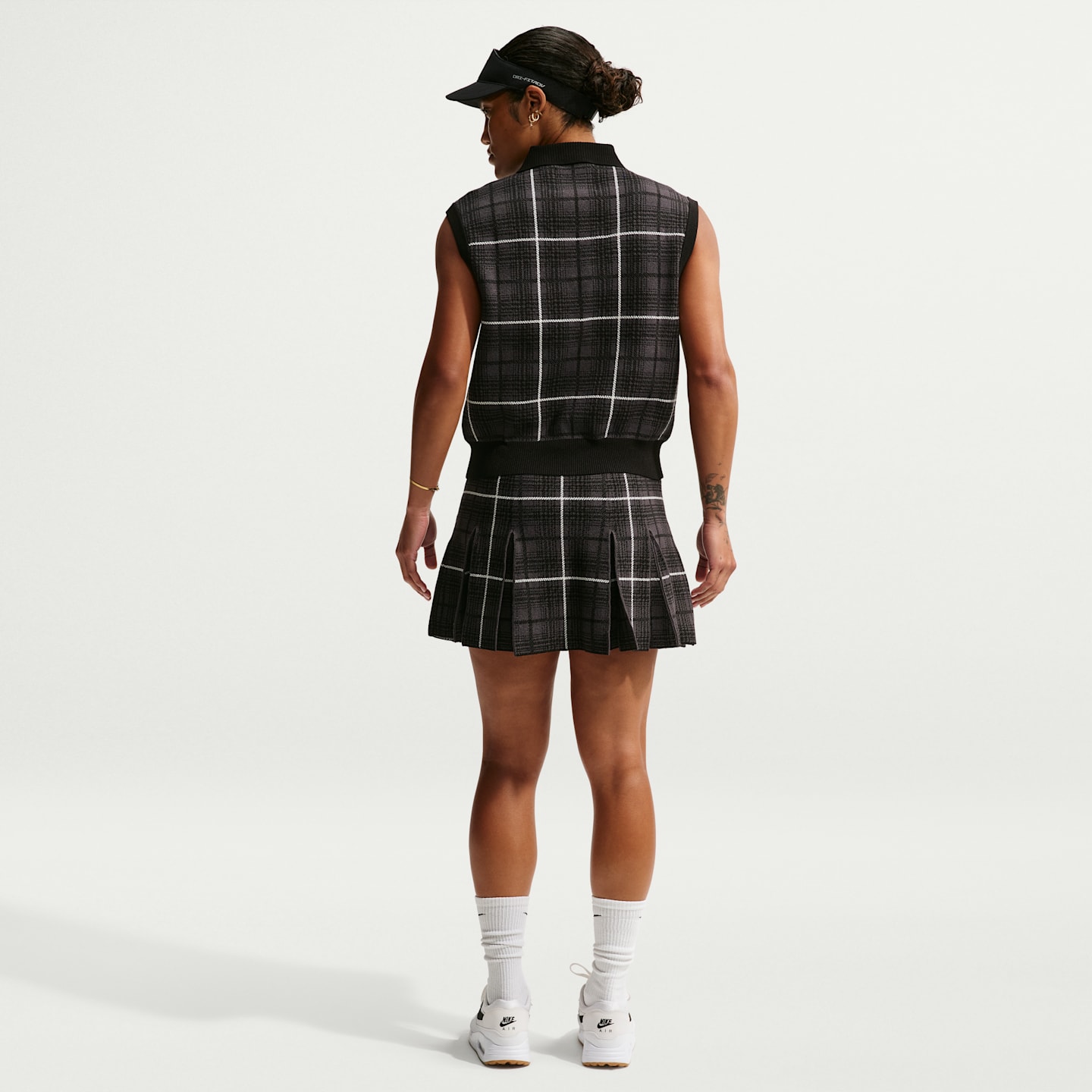 Женская юбка-свитер для гольфа Nike Fairway Fresh в клетку, цвет: Чёрный / Белый — фото 5
