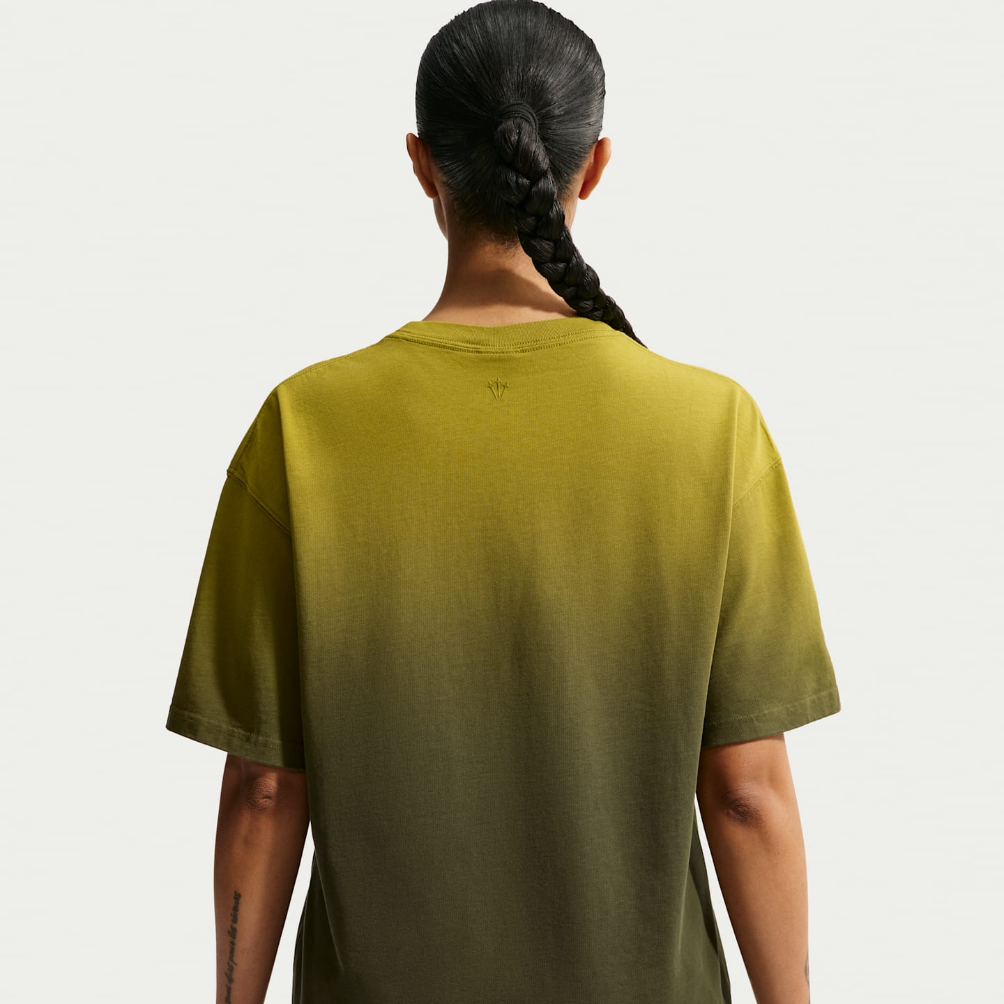 Мужская футболка Nike Nocta CS, цвет: Мох / Средний оливковый — фото 4