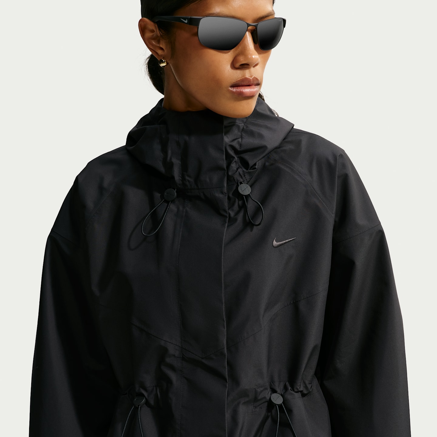 Женская куртка Nike Sportswear Storm-FIT, цвет: Чёрный / Антрацитовый — фото 2