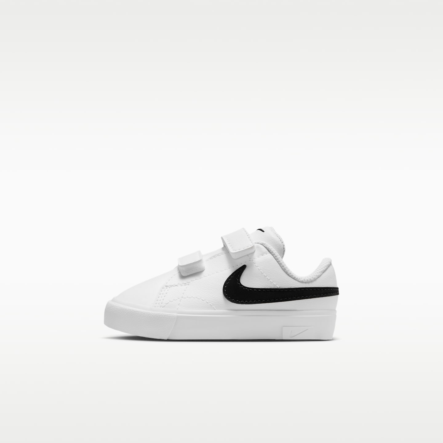 Детские кроссовки Nike Tennis Essential, цвет: Белый / Чёрный — фото 1