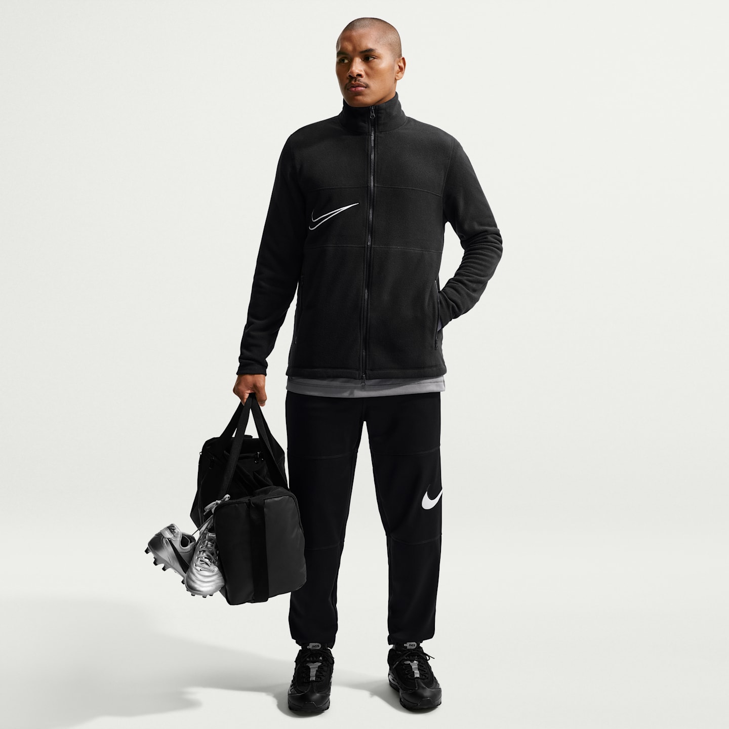 Мужская футбольная флисовая куртка на молнии Nike Premier Therma-FIT, цвет: Чёрный / Белый — фото 4