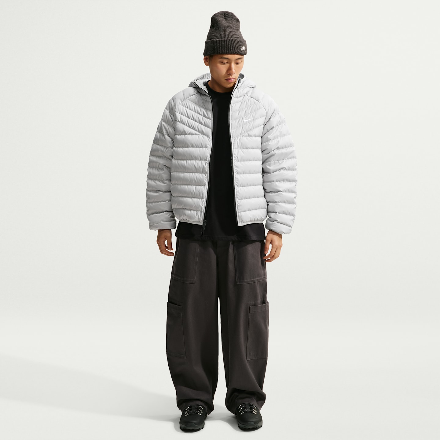 Мужская куртка Nike Windrunner Lightweight Down Microchannel, цвет: Серый туманный / Белый — фото 4