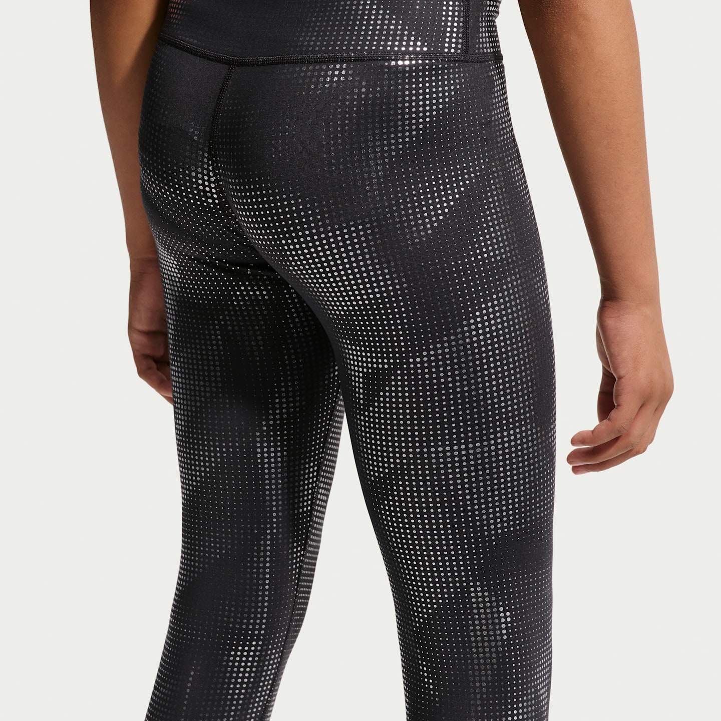 Леггинсы Nike One для девочек, цвет: Чёрный / Белый — фото 3