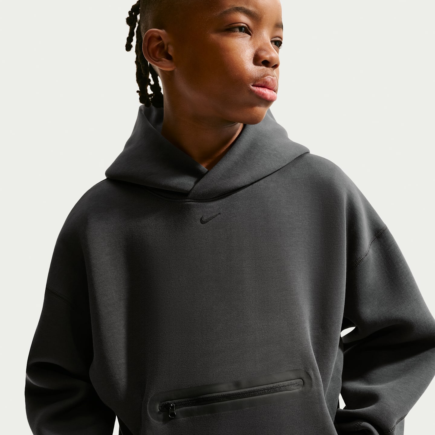 Худи Nike Sportswear Tech Fleece Oversized Pullover для мальчиков, цвет: Антрацитовый / Чёрный — фото 3