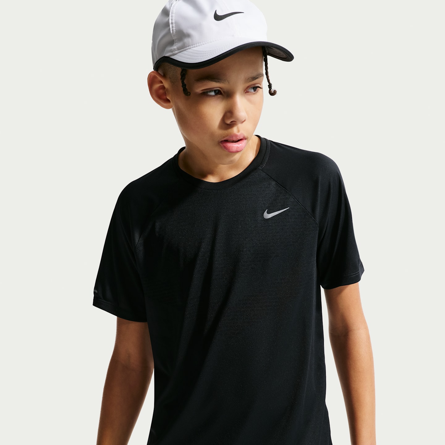 Детский топ Nike Stride Dri-FIT с коротким рукавом, цвет: Чёрный — фото 3