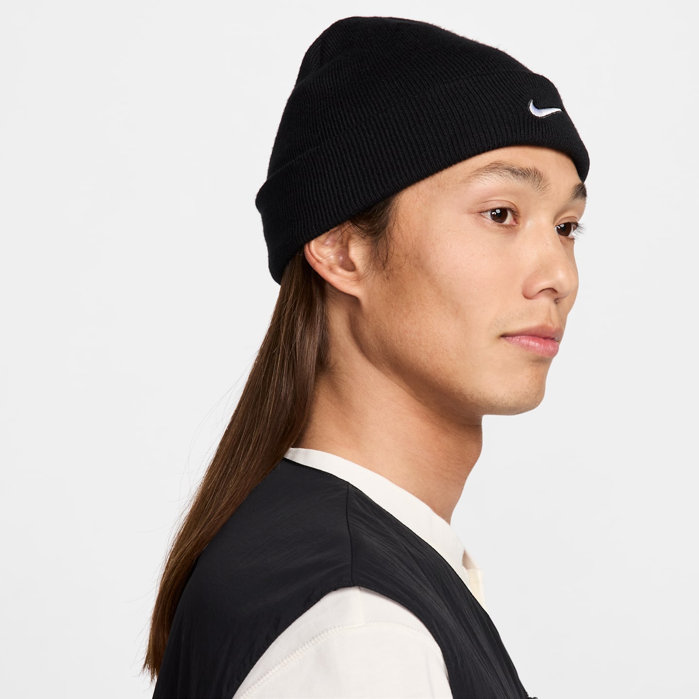 Шапка-бини Nike Terra Swoosh, цвет: Чёрный / Белый — фото 3
