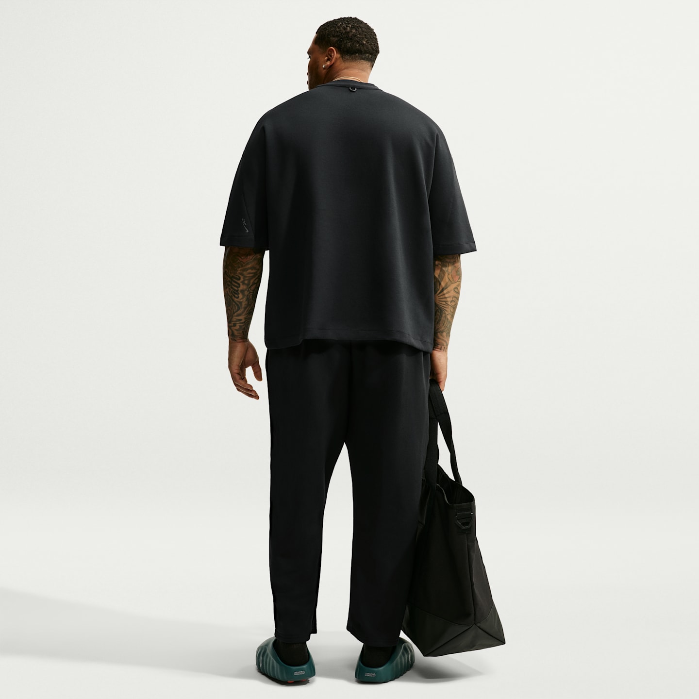 Мужской топ с коротким рукавом Nike 24.7 ImpossiblySoft Dri-FIT, цвет: Чёрный / Серый — фото 11