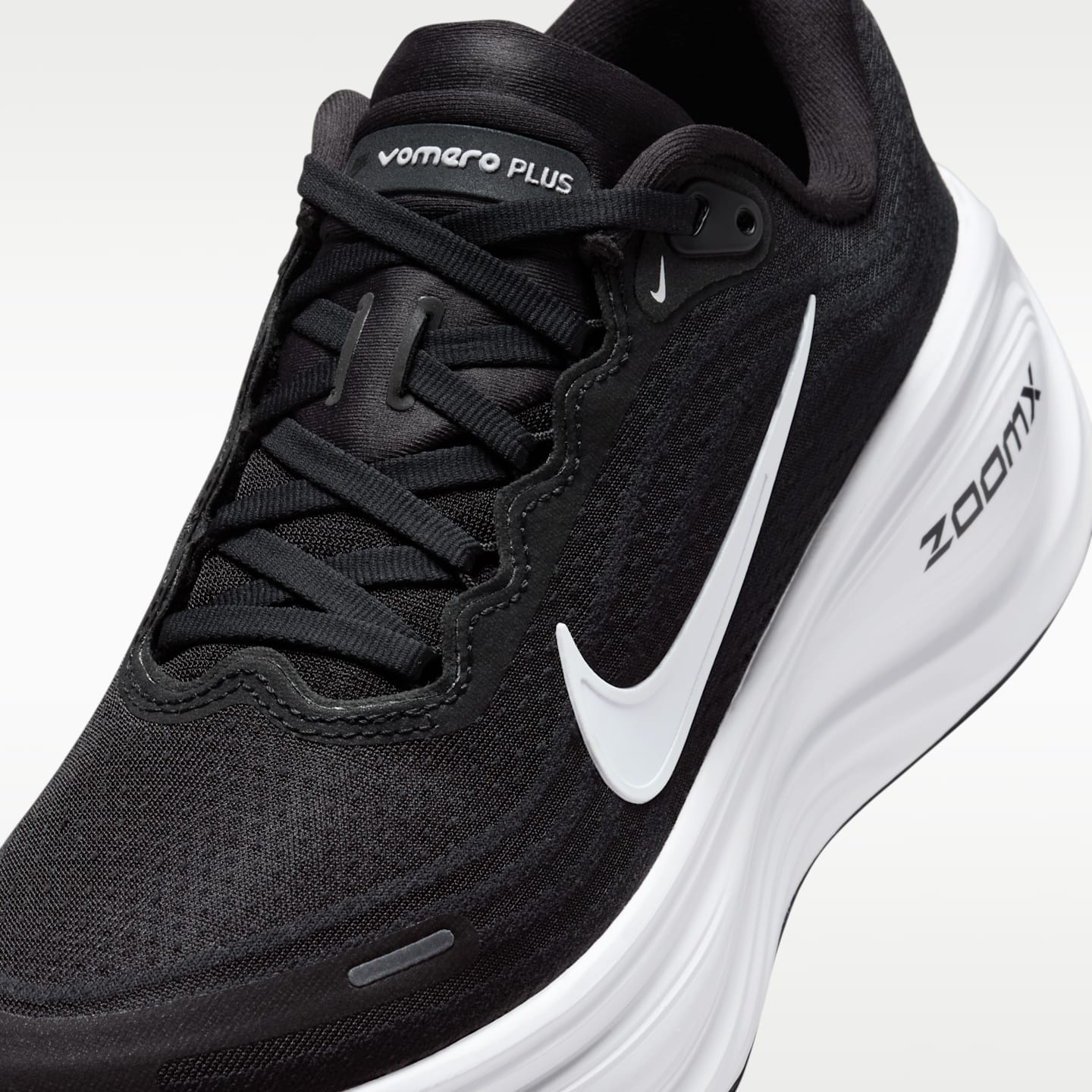 Женские кроссовки Nike Vomero Plus Road Running (Wide), цвет: Чёрный / Холодный серый — фото 7
