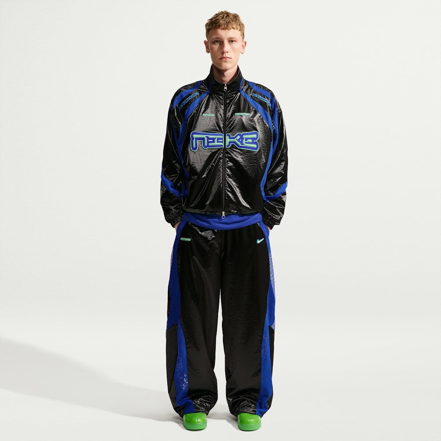 Мужские брюки Nike Project F.R.O.G. Woven Flow Track Pants, цвет: Чёрный / Королевский синий — фото 1