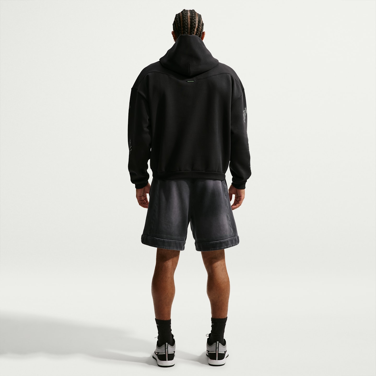 Мужское худи Nike Book Standard Issue Therma-FIT Brushed Basketball Pullover, цвет: Чёрный / Зелёный — фото 5