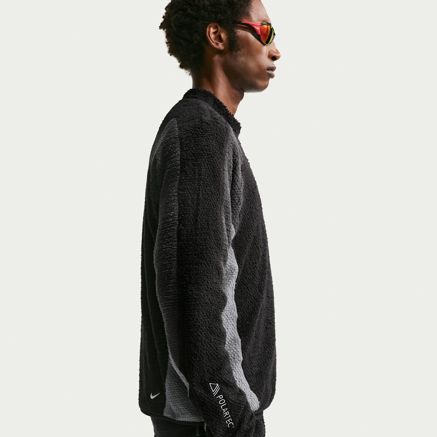 Женский топ Nike ACG Wolf Lichen Crew-Neck Top, цвет: Чёрный / Антрацитовый — фото 2