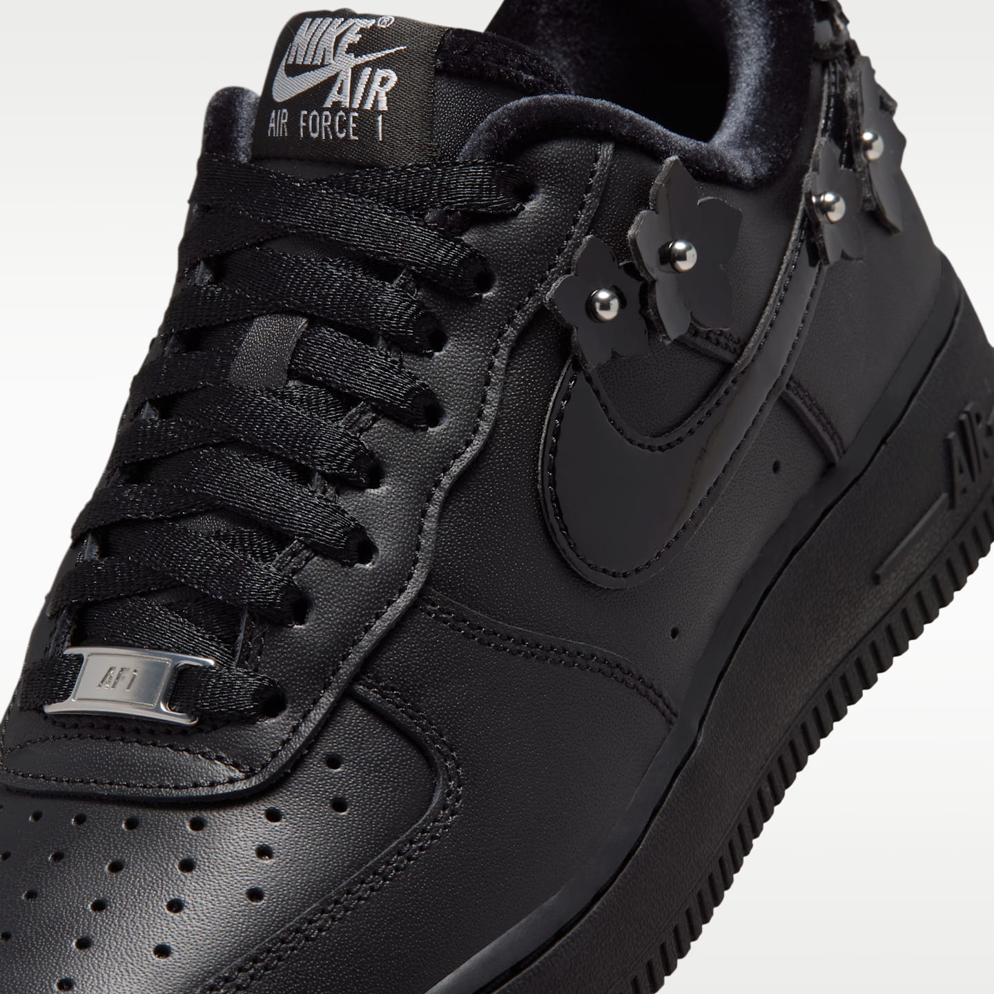 Женские кроссовки Nike Air Force 1 '07 "Florette", цвет: Чёрный / Почти чёрный — фото 7
