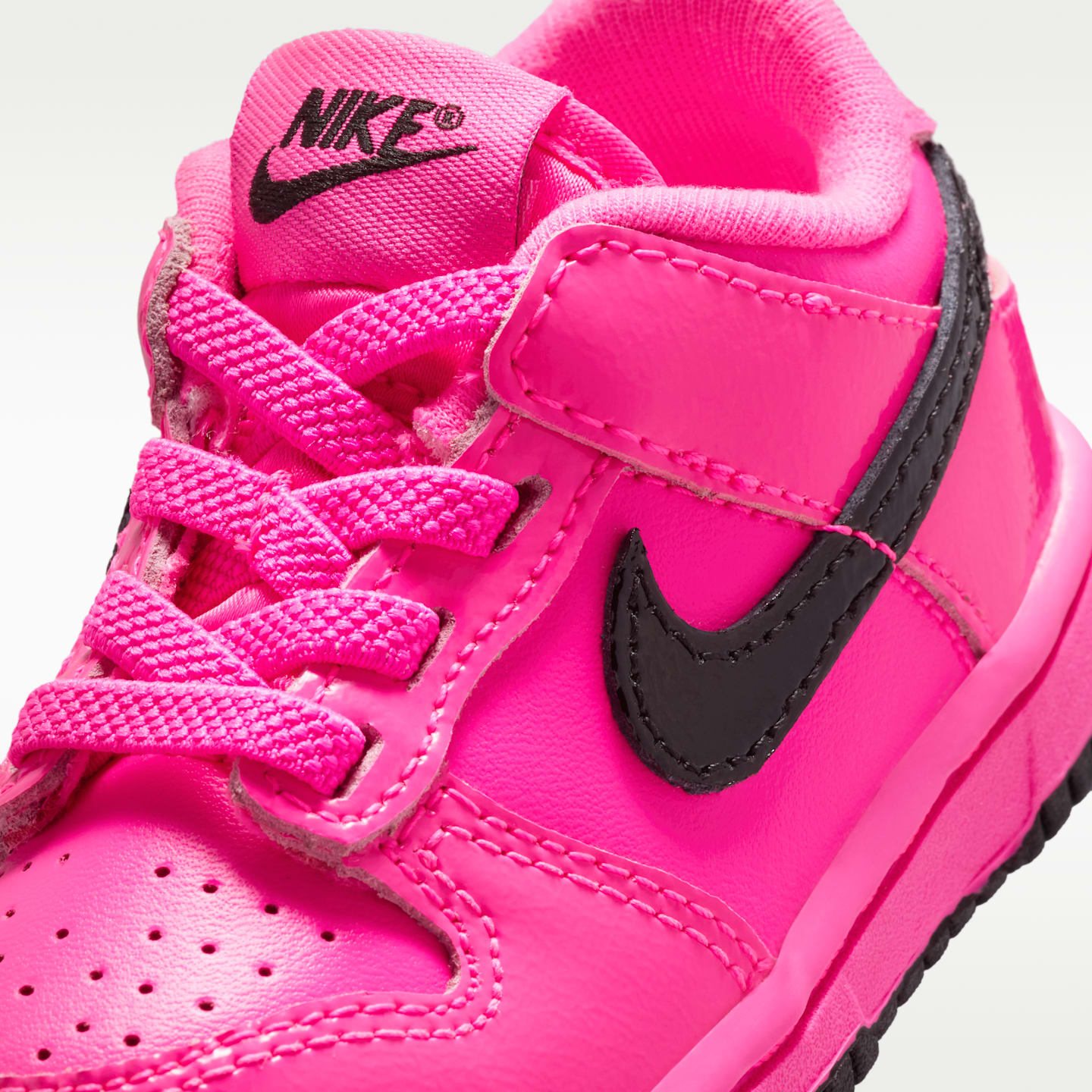Детские кроссовки Nike Dunk Low SE, цвет: Розовый / Чёрный, вариант 1 — фото 7