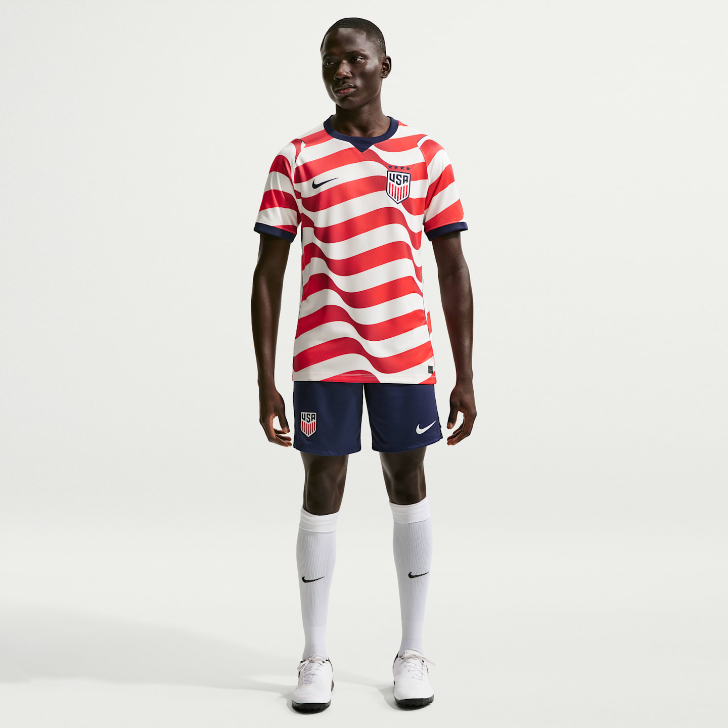 Мужской топ Nike Uswnt 2026 Stadium Home Dri-FIT Soccer Replica Jersey, цвет: Молочный / Тёмно-синий — фото 4