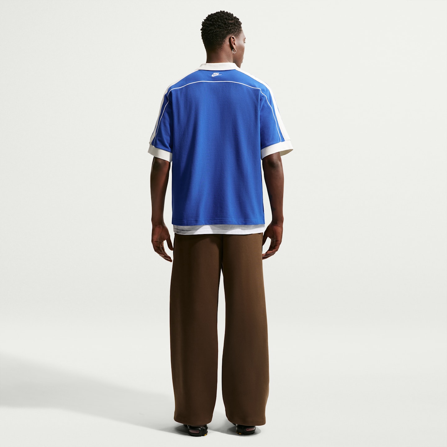 Мужское поло Nike Sportswear Club Oversized Short-Sleeve Polo, цвет: Королевский синий / Молочный — фото 5