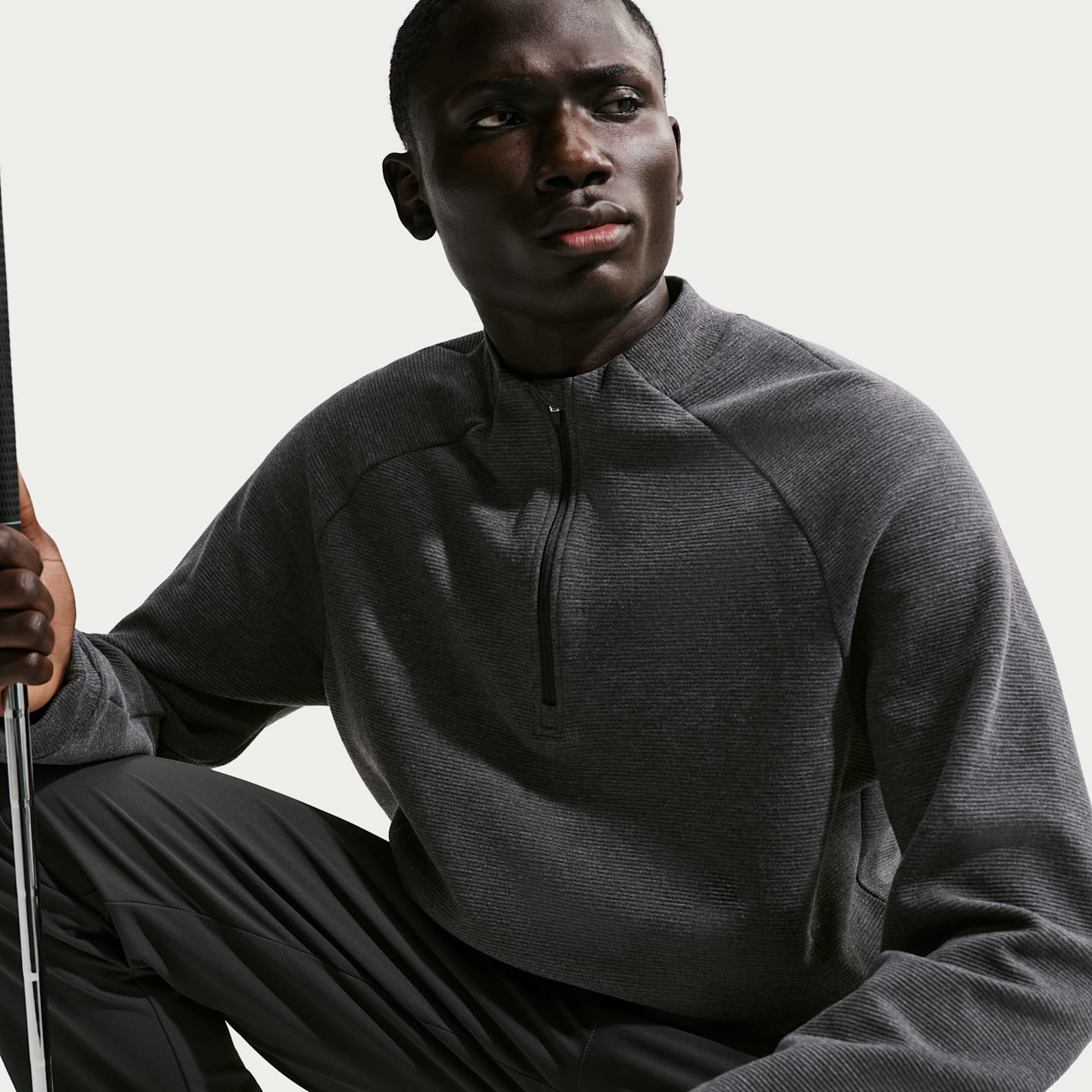 Мужской топ для гольфа Nike Par Therma-FIT на молнии 1/2, цвет: Чёрный / Белый — фото 3