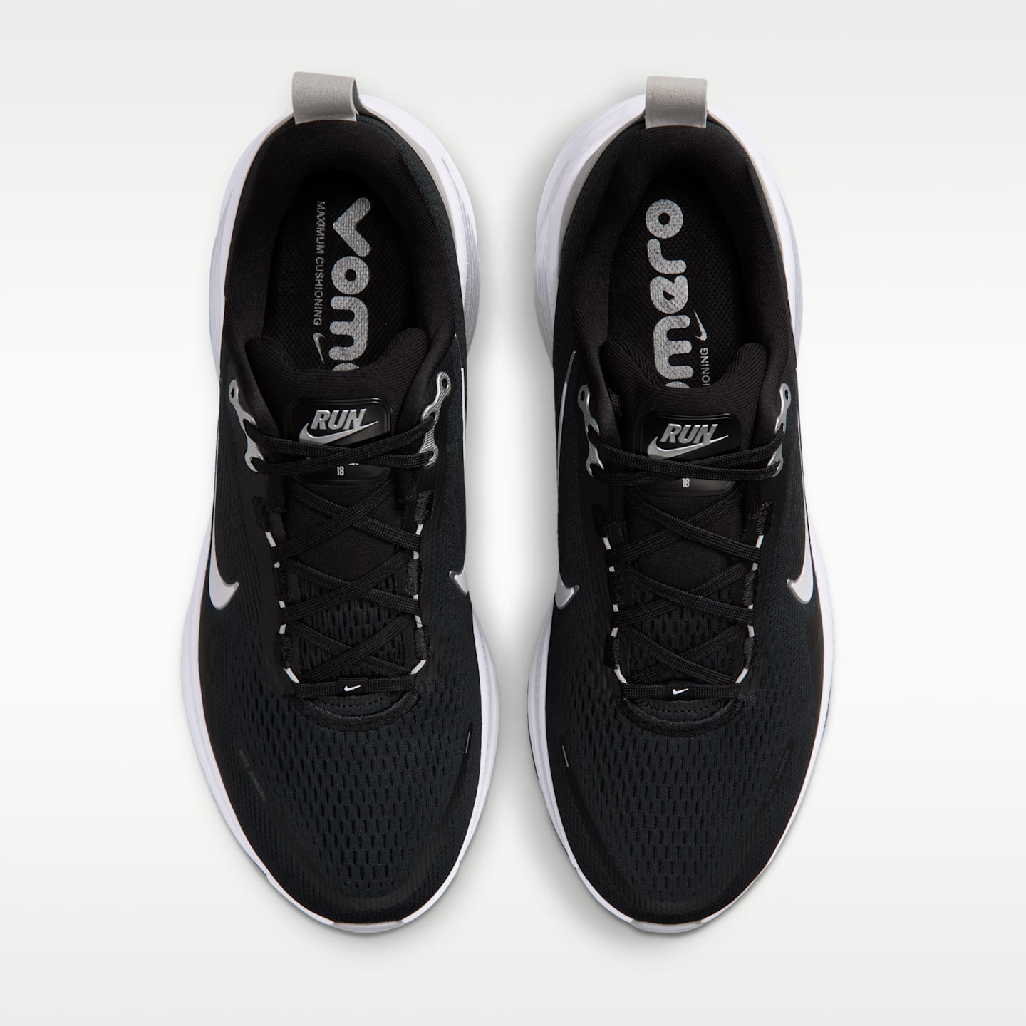 Мужские кроссовки Nike Vomero 18 (Las Vegas Raiders) NFL Road Running, цвет: Чёрный / Серебряный — фото 4