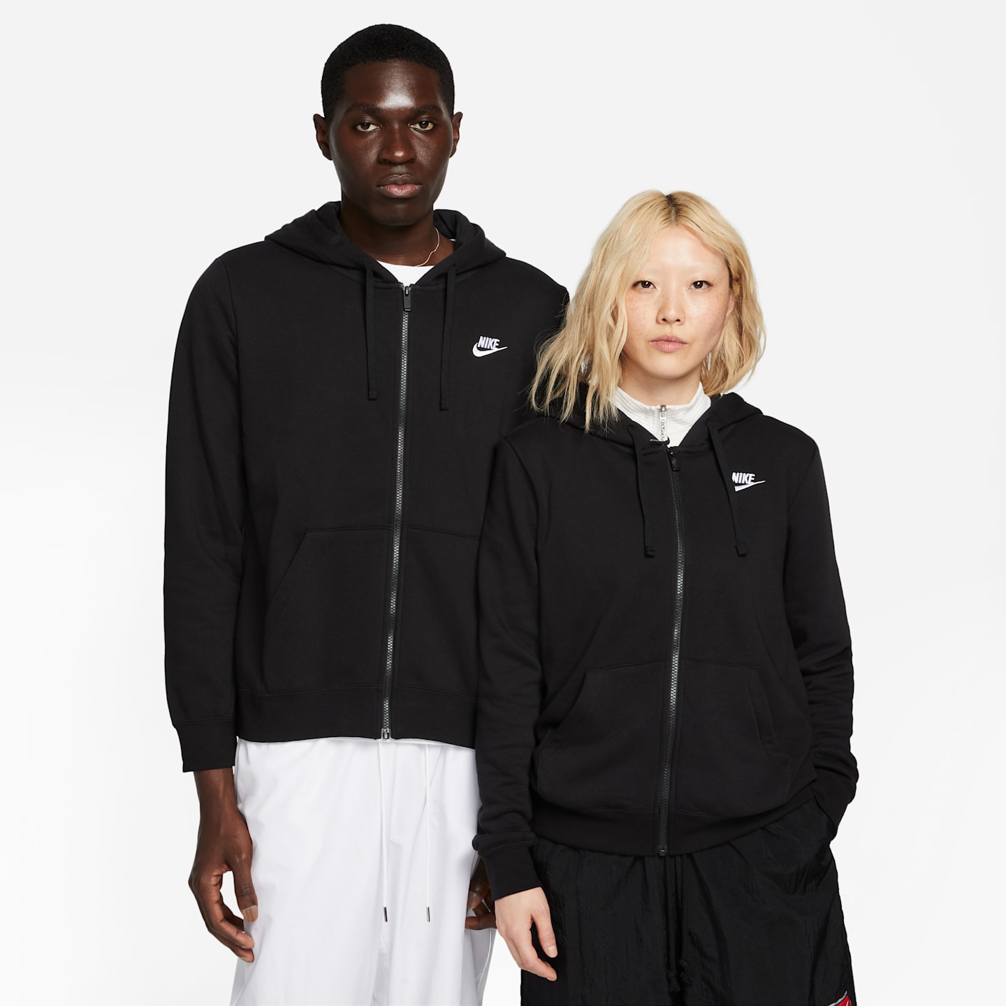 Женское худи на молнии Nike Sportswear Club Fleece, цвет: Чёрный / Белый — фото 1