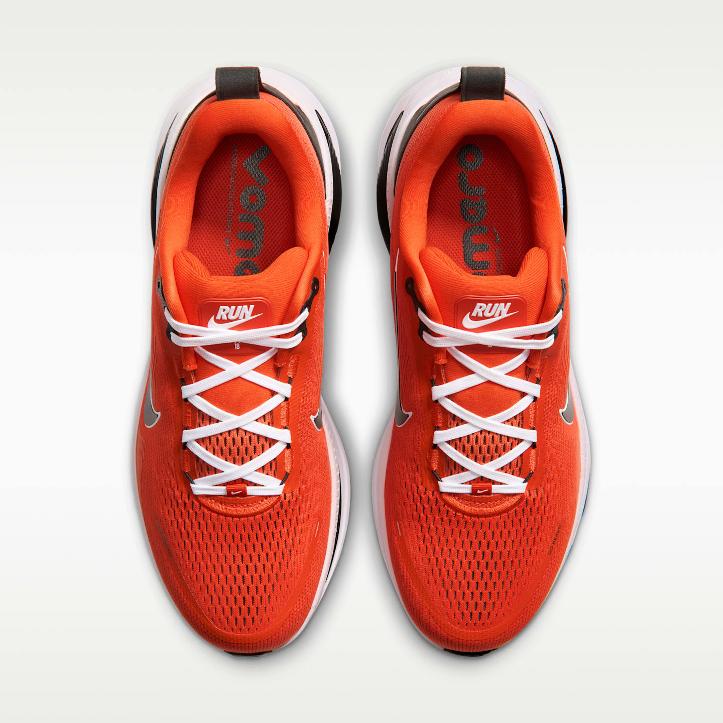 Мужские кроссовки Nike College Vomero 18 (Oregon State) Road Running, цвет: Оранжевый / Чёрный — фото 4