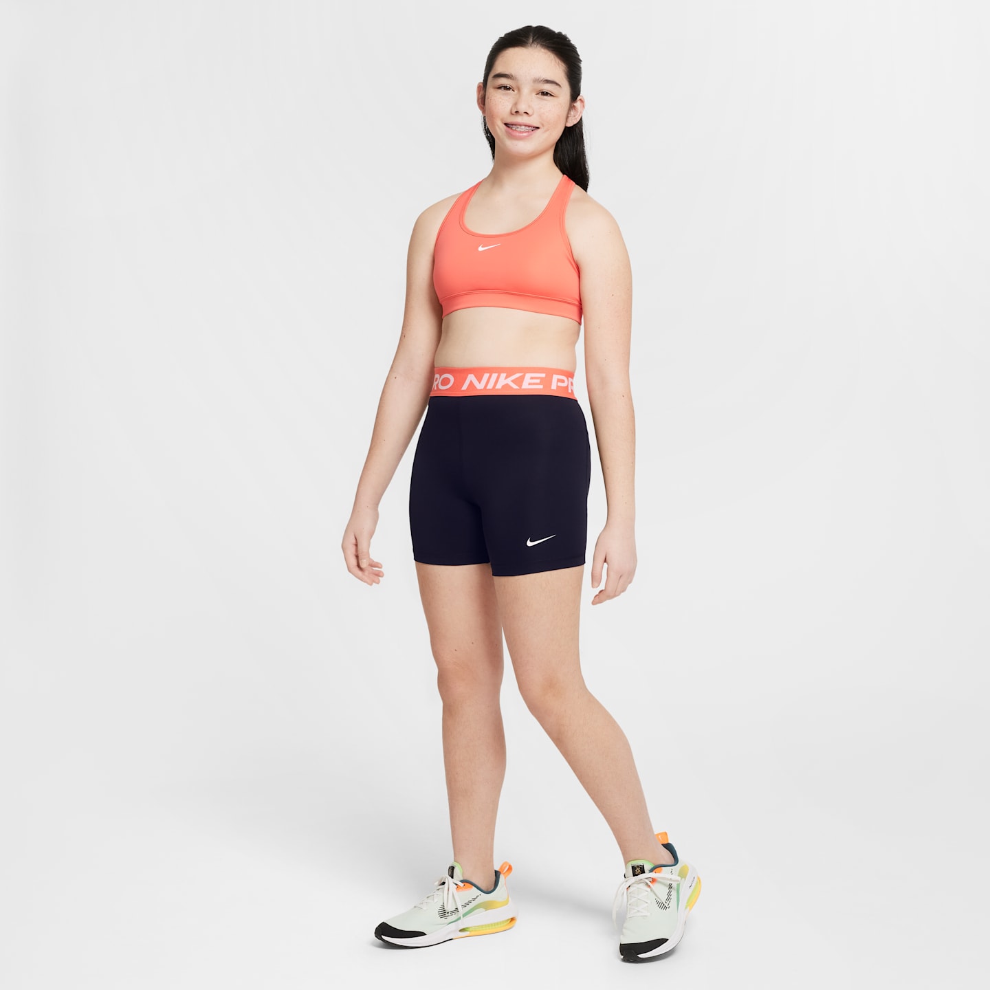 Шорты Nike Pro для девочек, цвет: Чёрный / Magic Ember — фото 6