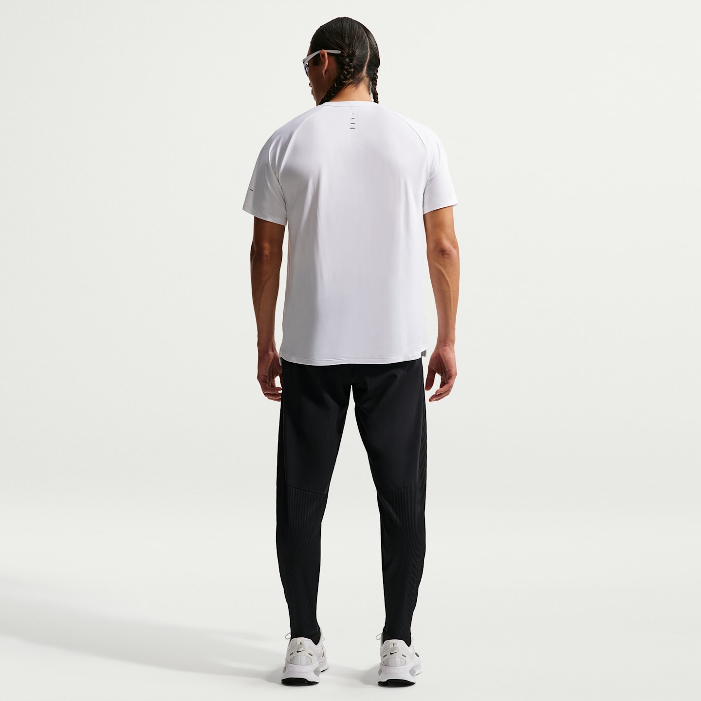 Мужские беговые брюки Nike AeroSwift Dri-FIT ADV, цвет: Чёрный / Снежный белый — фото 5