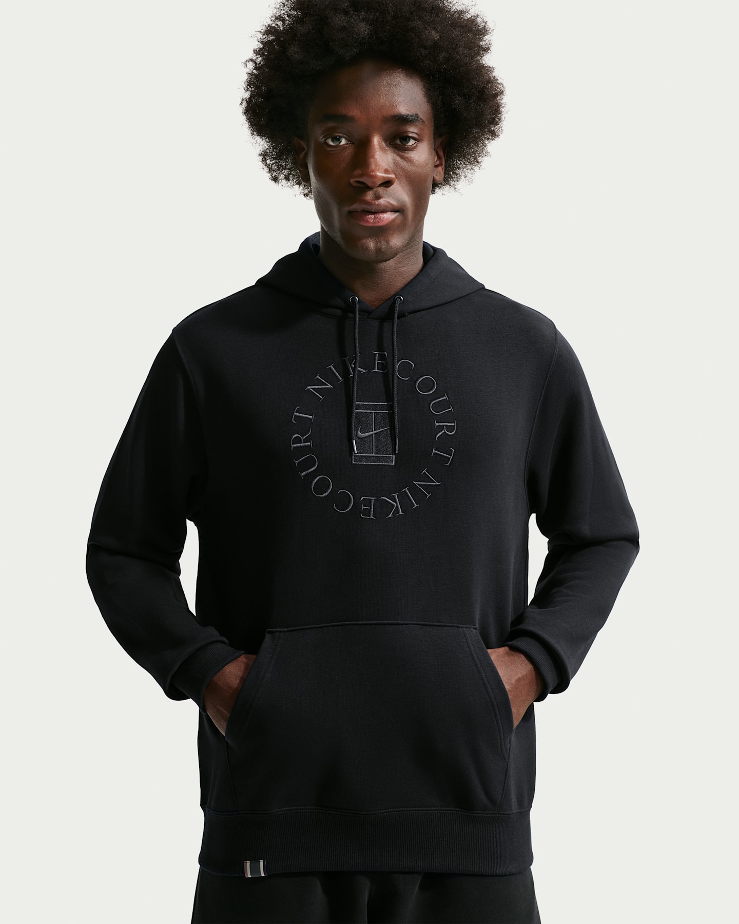 Мужское худи Nike NikeCourt Heritage Dri-FIT French Terry Tennis Pullover, цвет: Чёрный / Антрацитовый — фото 6
