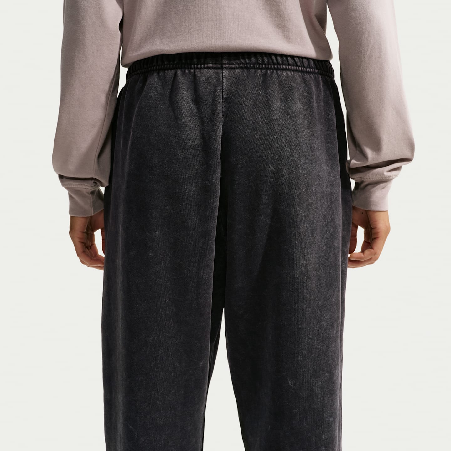 Женские брюки Nike Studio Fleece Medium Weight оверсайз, варёные, с манжетами, цвет: Чёрный — фото 3