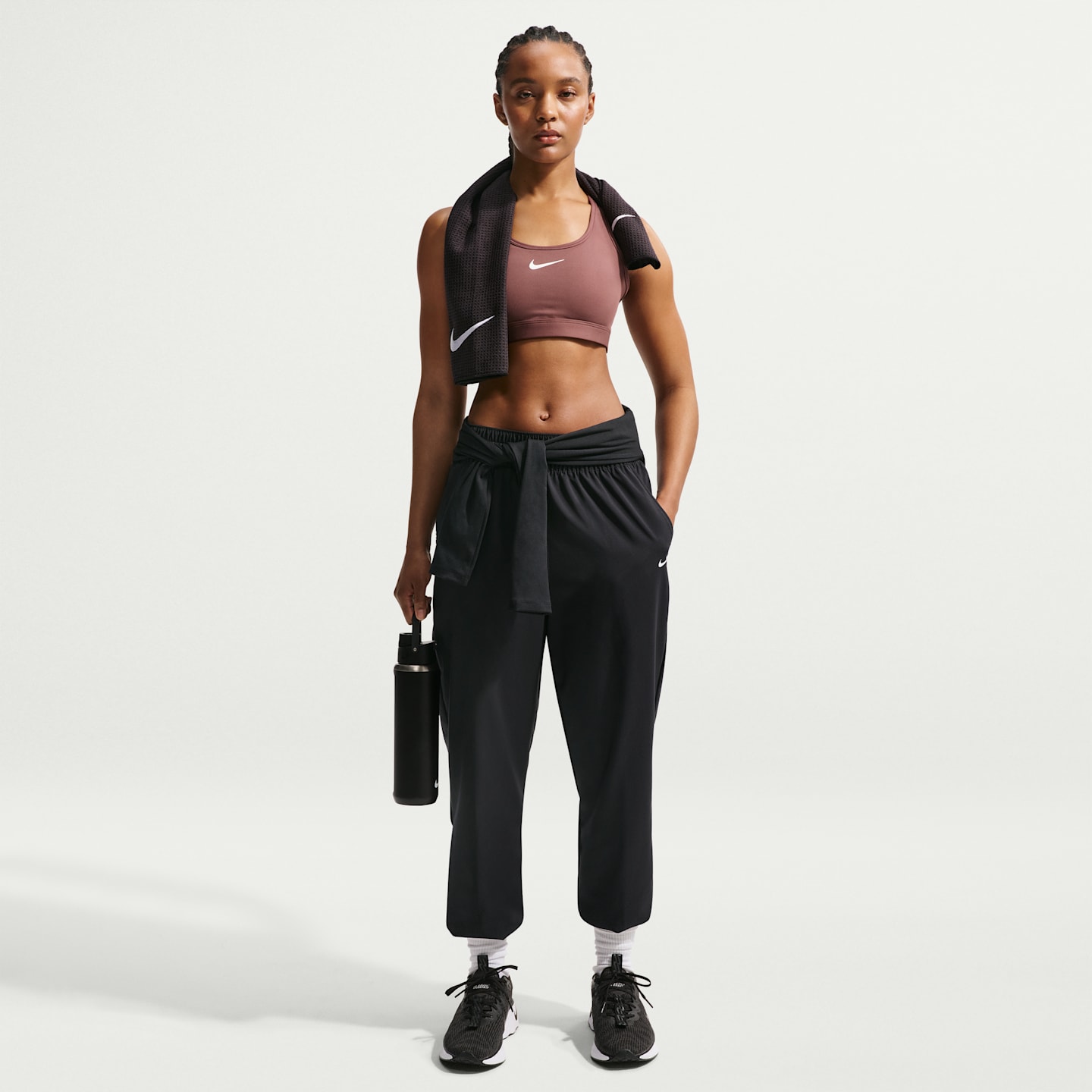 Женские джоггеры Nike One Dri-FIT High-Waisted 7/8, большие размеры, цвет: Чёрный / Белый — фото 1