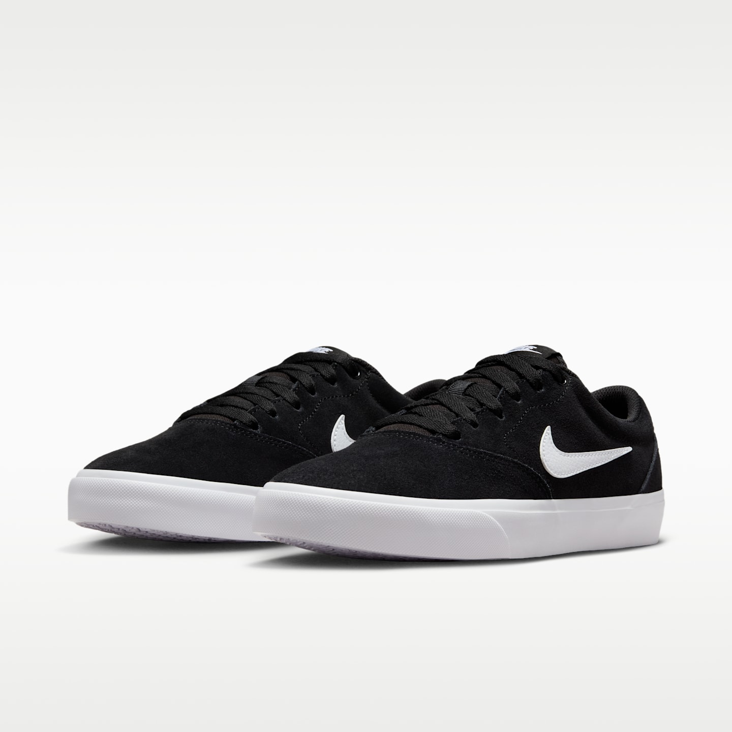 Женские кроссовки Nike Charge Suede SE, цвет: Чёрный / Белый — фото 5