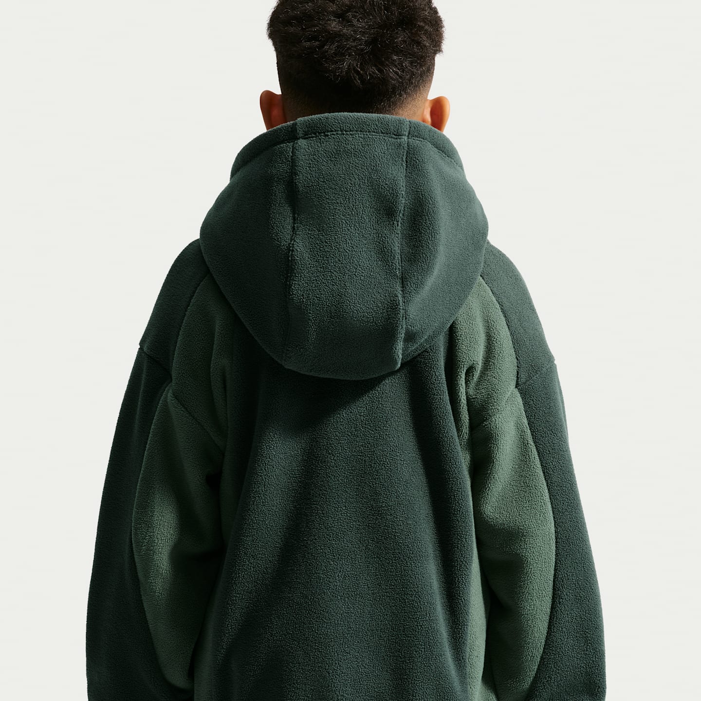 Детское утеплённое флисовое худи на молнии Nike Club, цвет: Чёрный еловый / Камуфляжный зелёный — фото 5