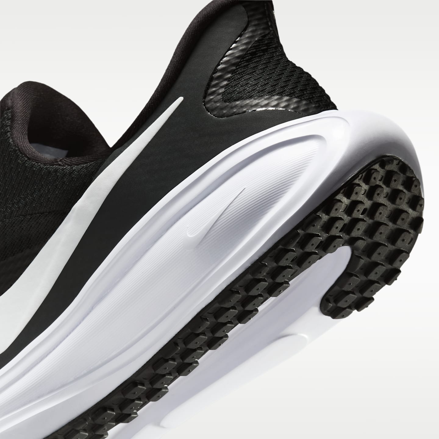 Женские кроссовки Nike Revolution 8 EasyOn Road Running, цвет: Чёрный / Антрацитовый — фото 9