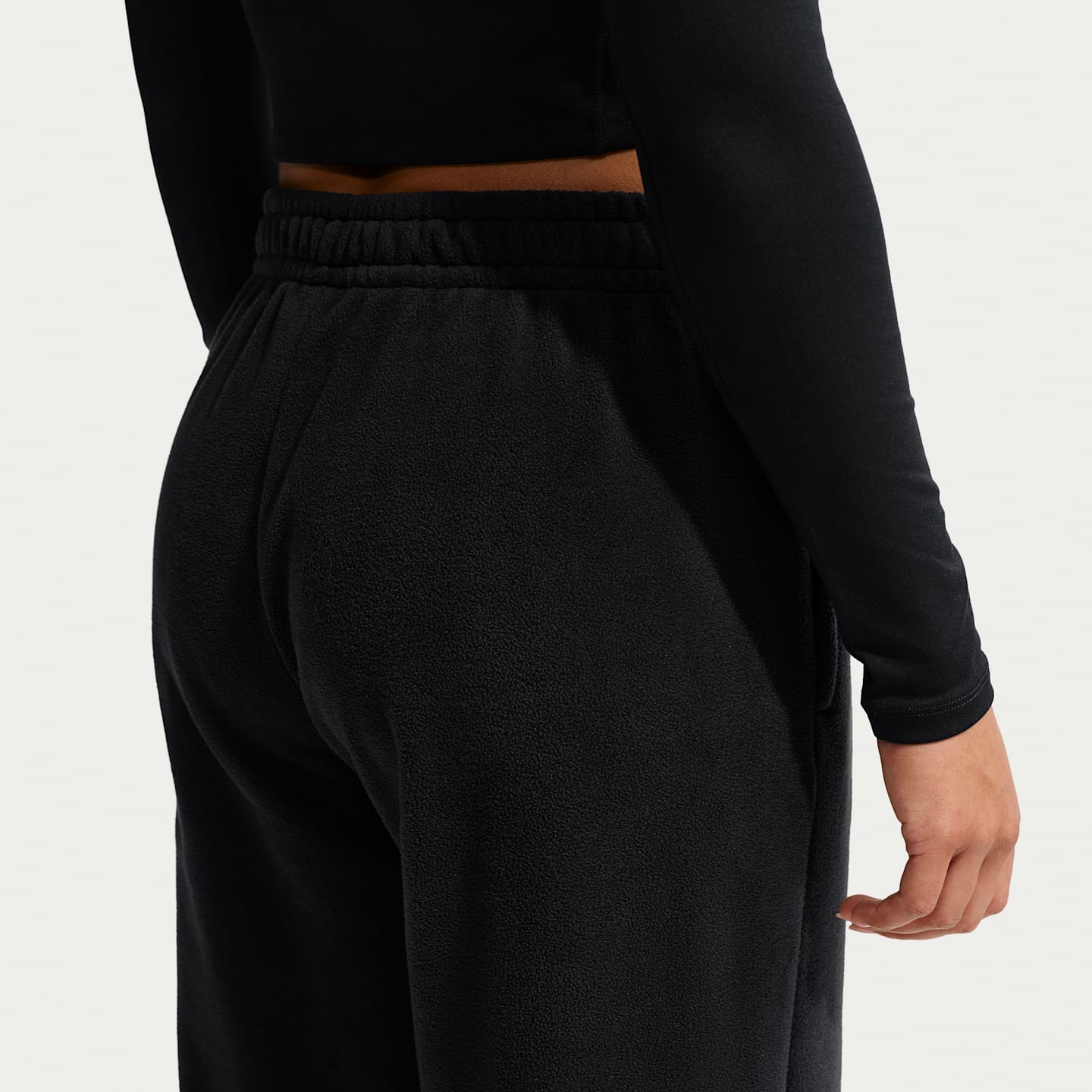 Женские широкие брюки Nike One Therma-FIT со средней посадкой, цвет: Чёрный / Белый — фото 3